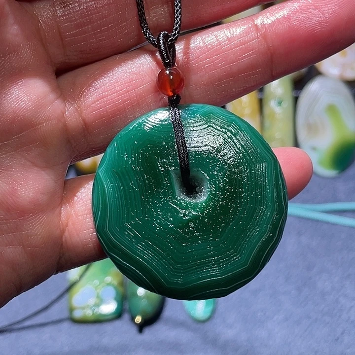 玛瑙/玉髓未镶嵌珠宝奇石