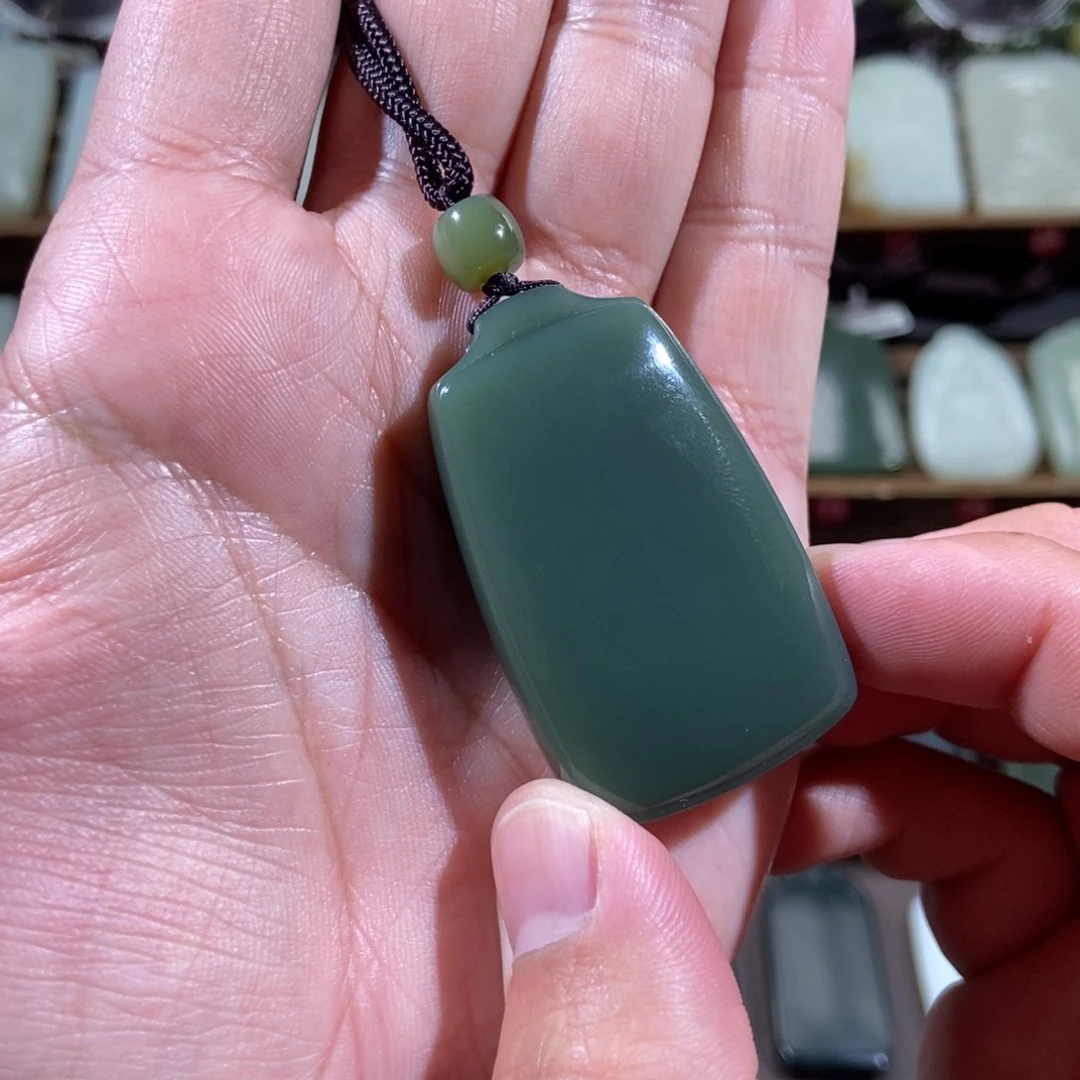 和田玉未镶嵌车挂