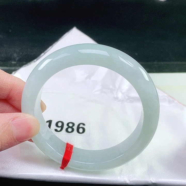 未镶嵌手镯翡翠1986