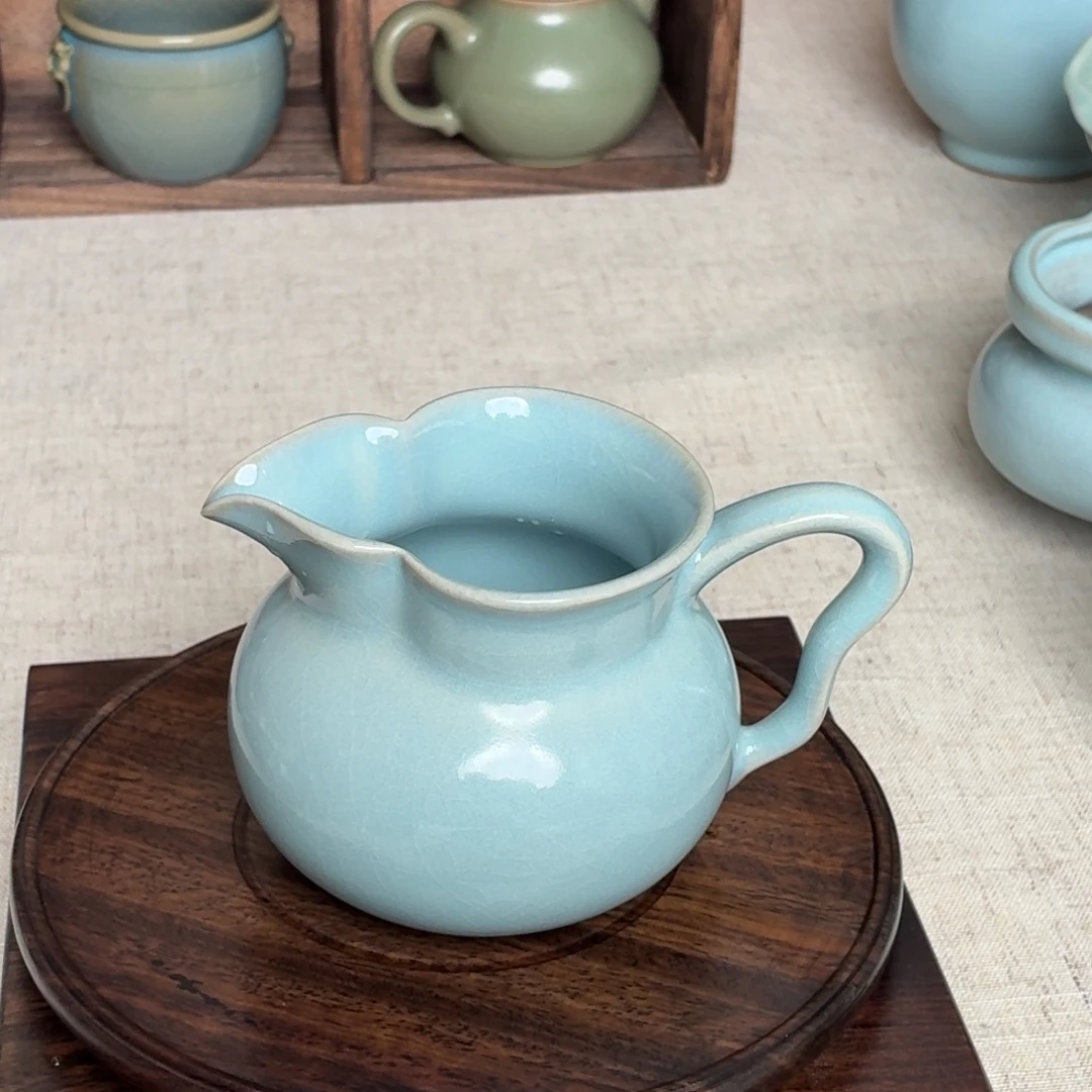 陶摆件天青公道微瑕