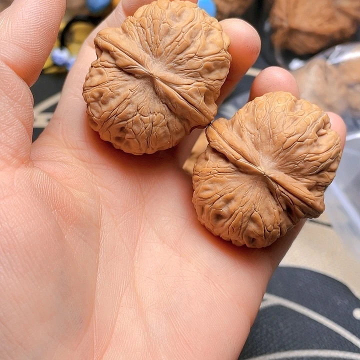 文玩核桃吊坠平谷元宝