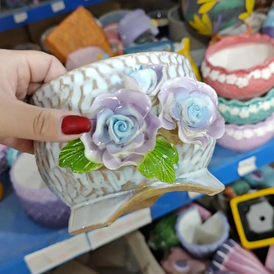 当场拍满15元发货不凑不发，花盆盆口不方不圆有针孔黑点是正常的，