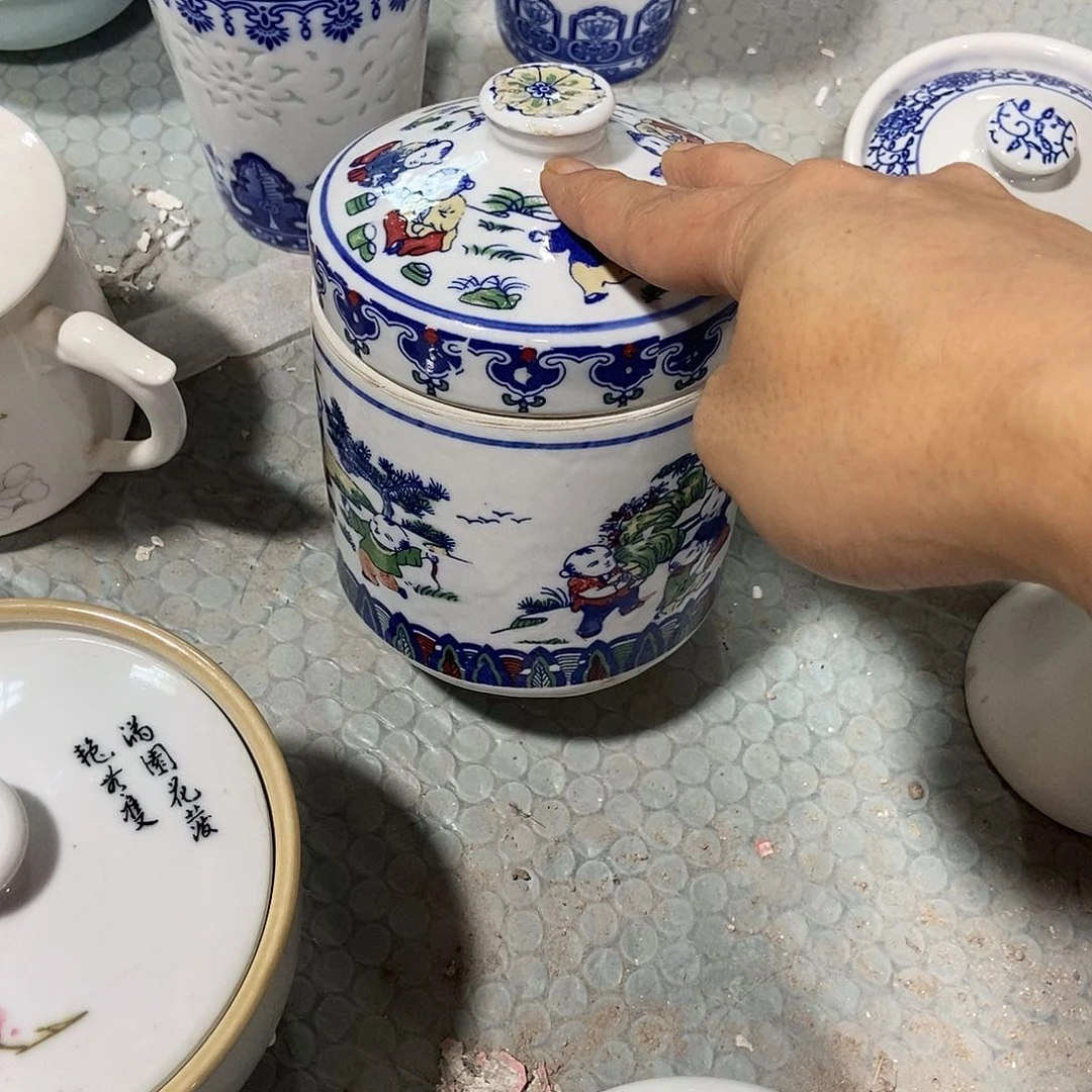 瓷片景德镇陶瓷罐一个