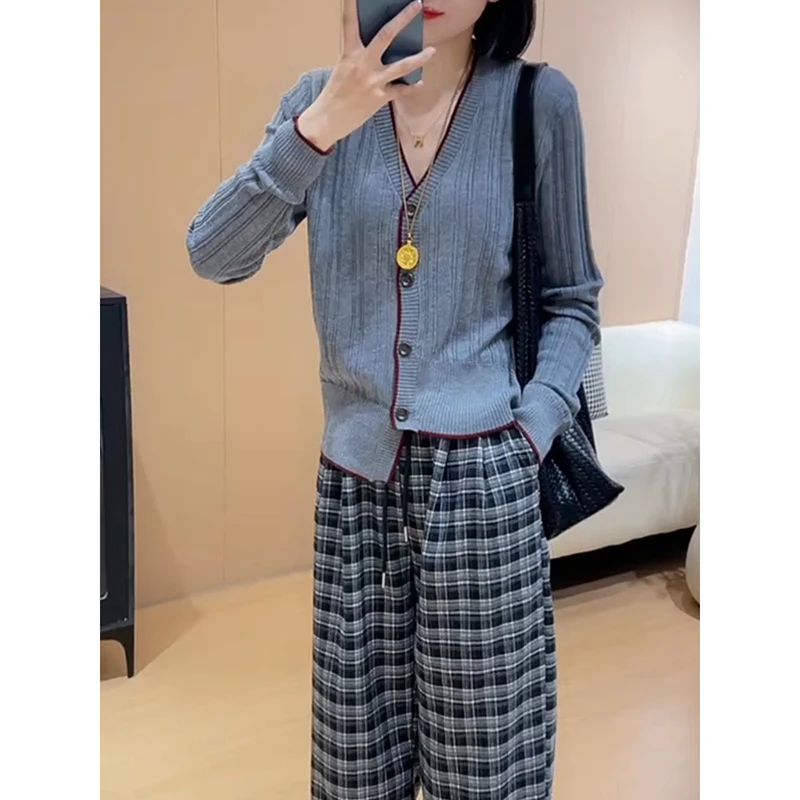 2025秋季设计感针织开衫女大码胖妹妹宽松显瘦时尚洋气不规则上衣