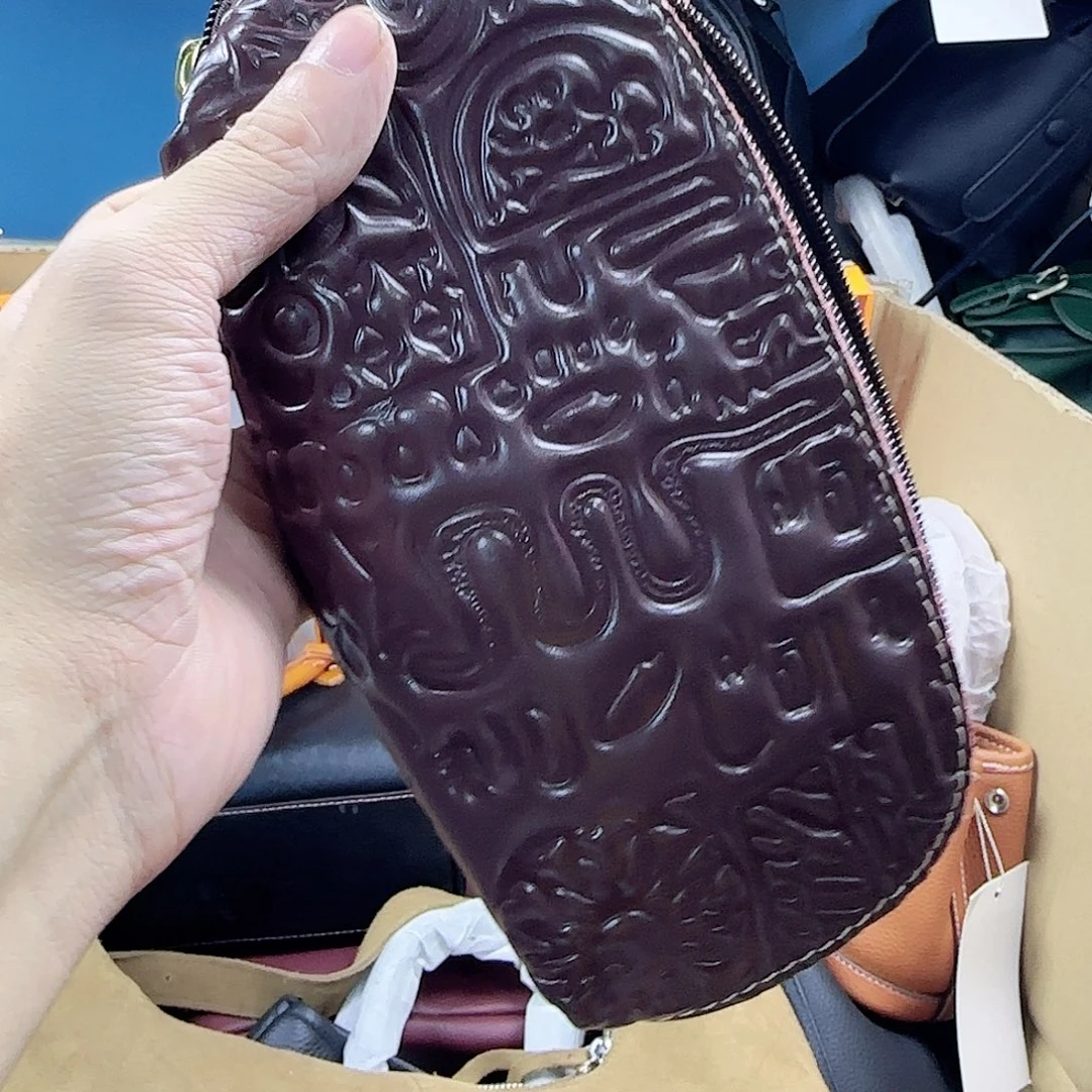 黄牛皮（革）小牛皮（革）头层牛皮水牛皮
