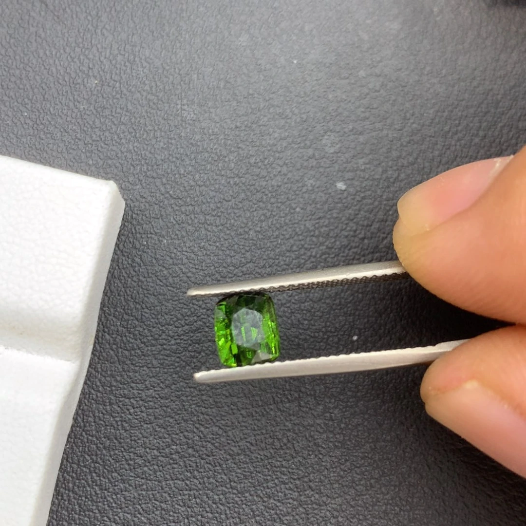 裸石未镶嵌碧玺1.5ct