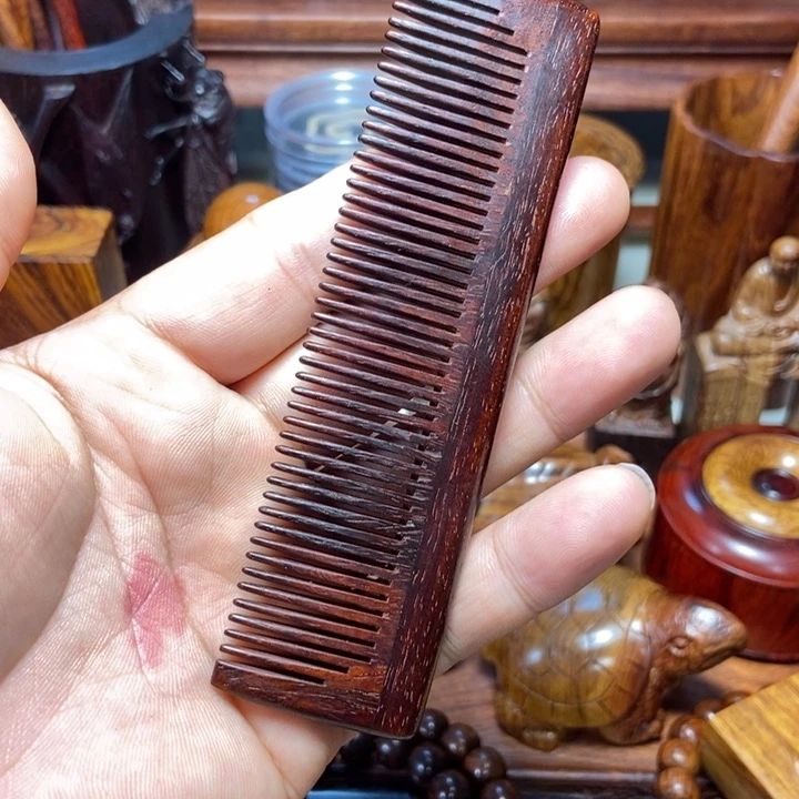 檀香紫檀（小叶紫檀）梳子