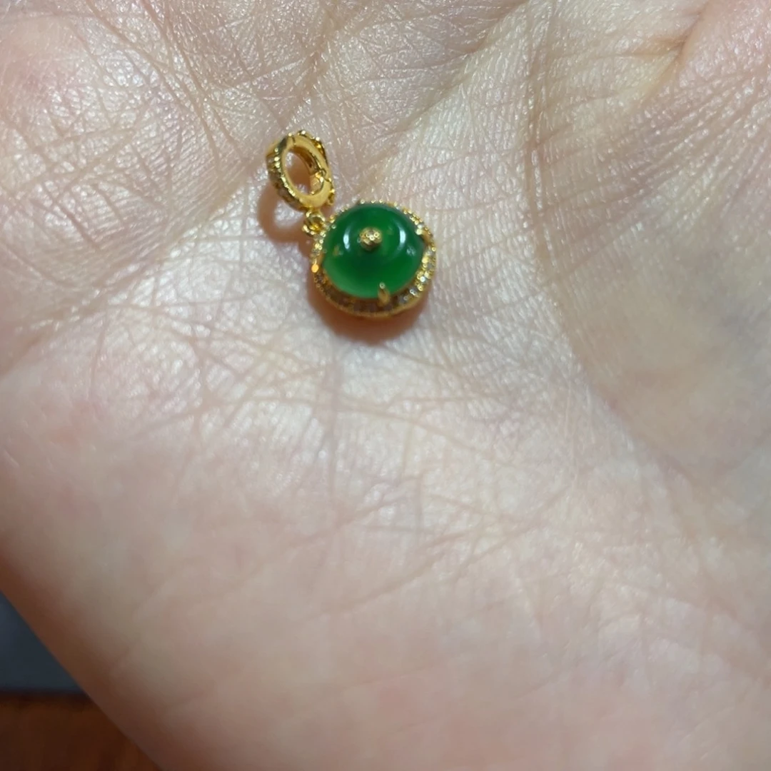 翡翠颈饰18K金镶嵌天然