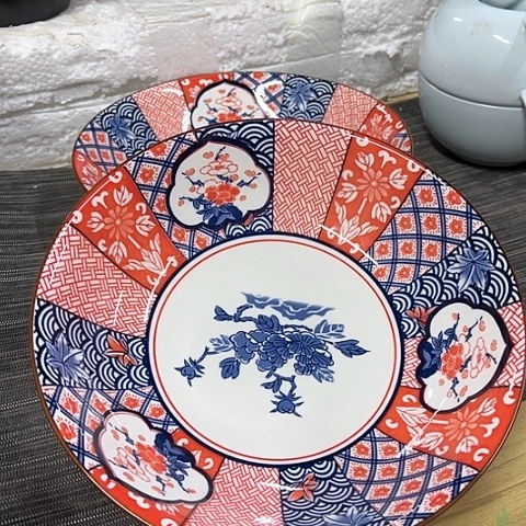 微瑕，不明火，口径20厘米，高度4，2个万里烧深盘