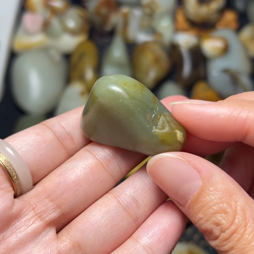 和田玉未镶嵌挂件1