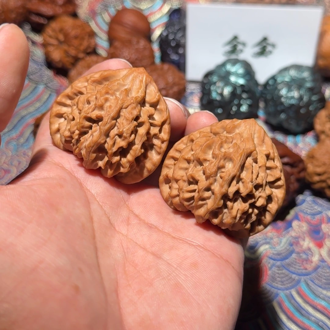 把件核桃1570龙门涧，尺寸44.5