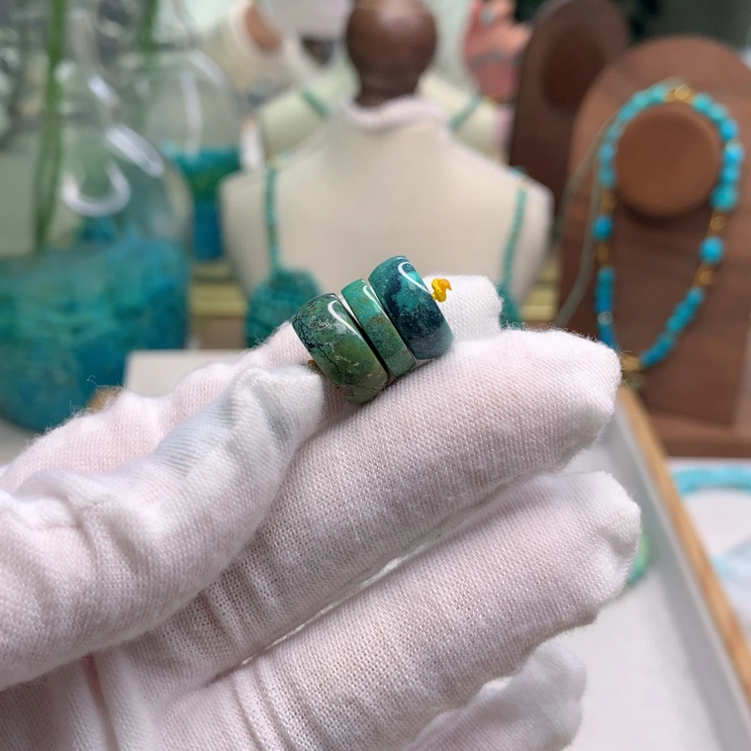 绿松石未镶嵌饰品