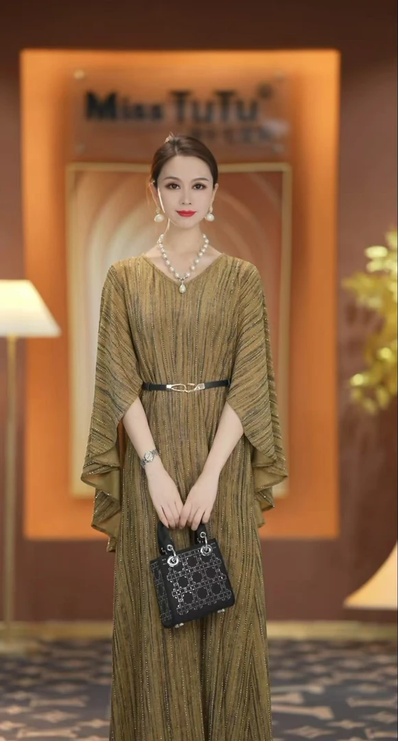 MissTuTu2025新款时尚气质显瘦宽松南韩丝印花烫钻长裙