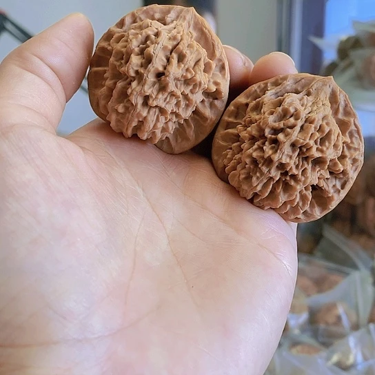 【闪购商品】把件文玩核桃44红皮乾隆纹