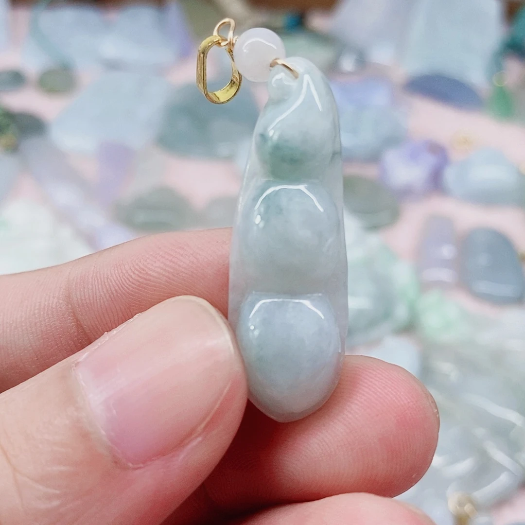 颈饰未镶嵌翡翠天然