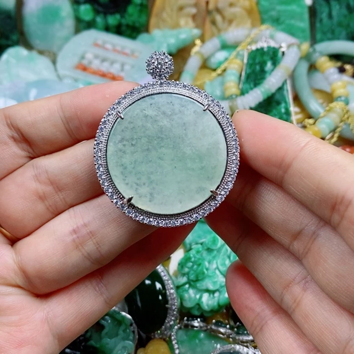 翡翠吊坠(不含链)未镶嵌