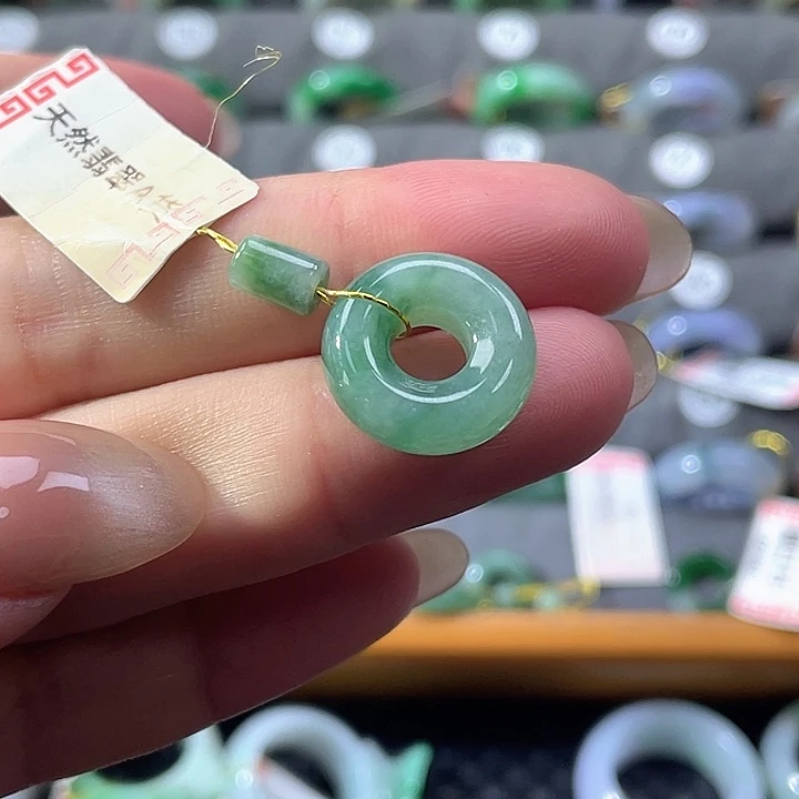 翡翠戒指未镶嵌翡翠
