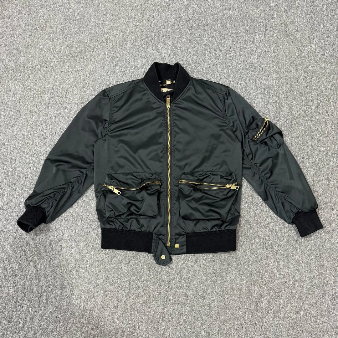 99新 BURBERRY/博柏利 18870172 黑色金属拉链外套 UK4码99新