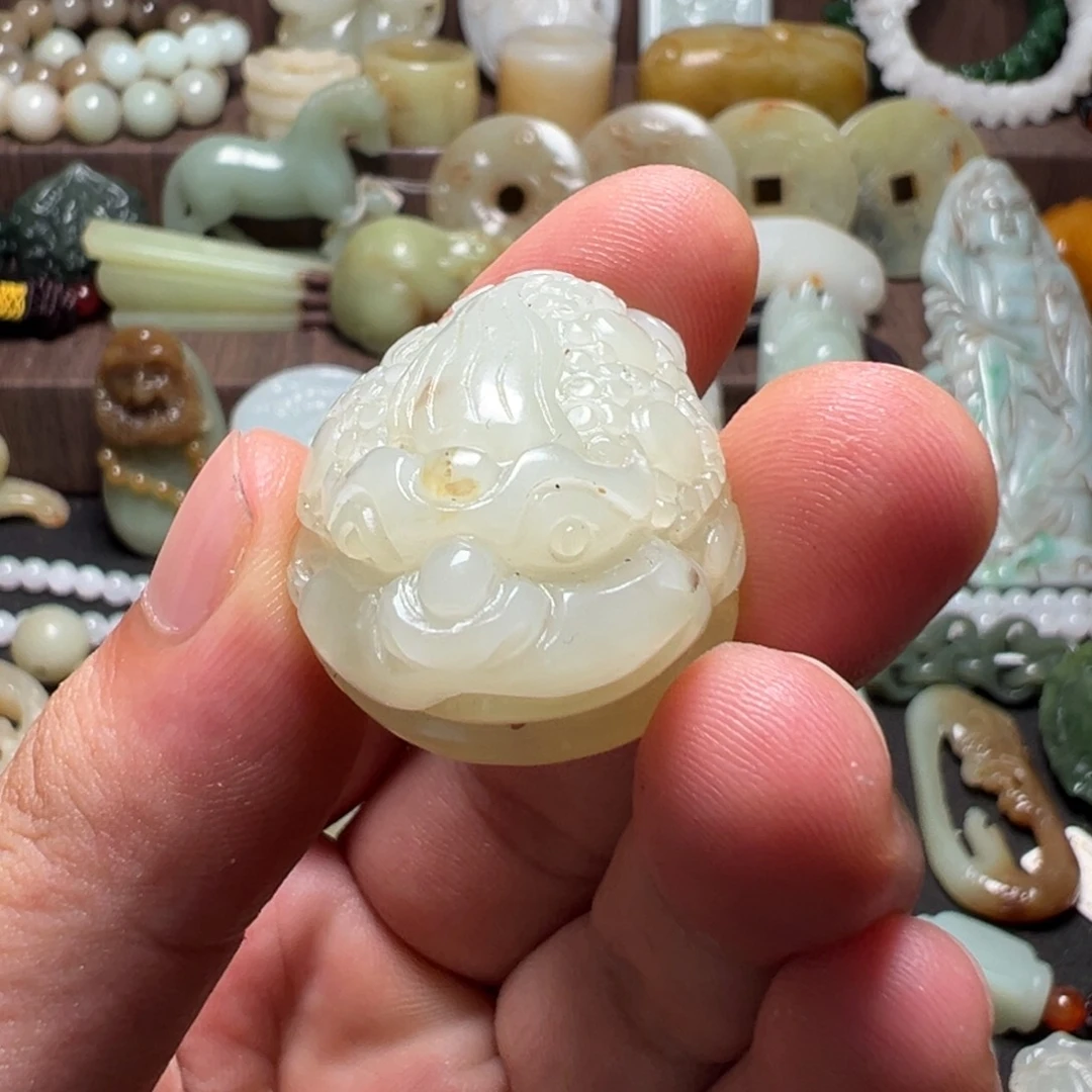 和田玉未镶嵌挂件