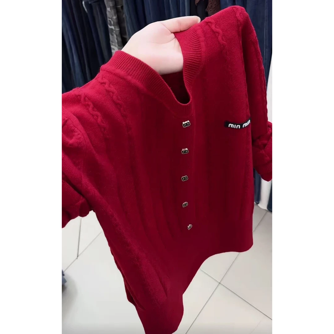 今年流行穿搭2025早秋新款温柔风褶皱圆领开衫款毛针织衫长袖上衣