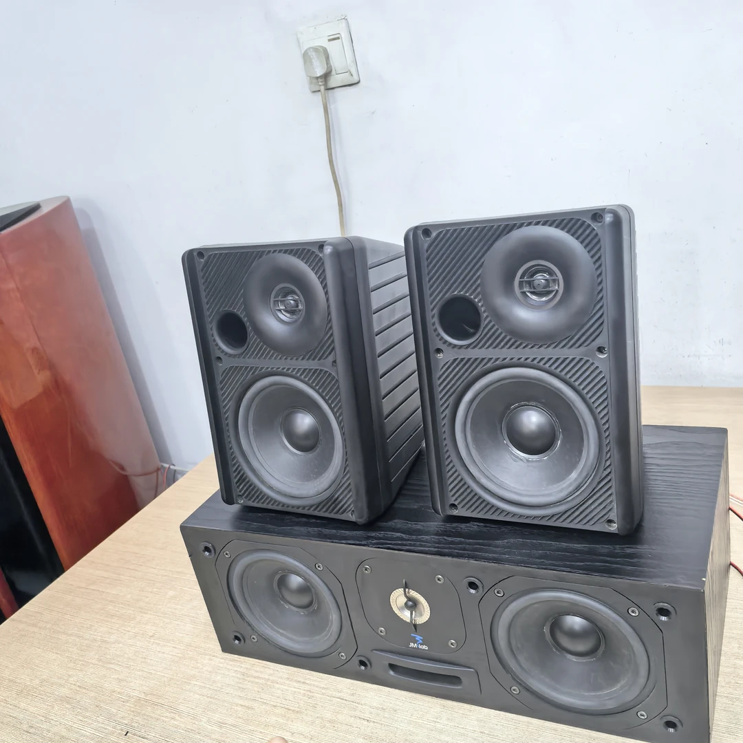 9新  JL中置环绕音箱，正常使用，邮费自理