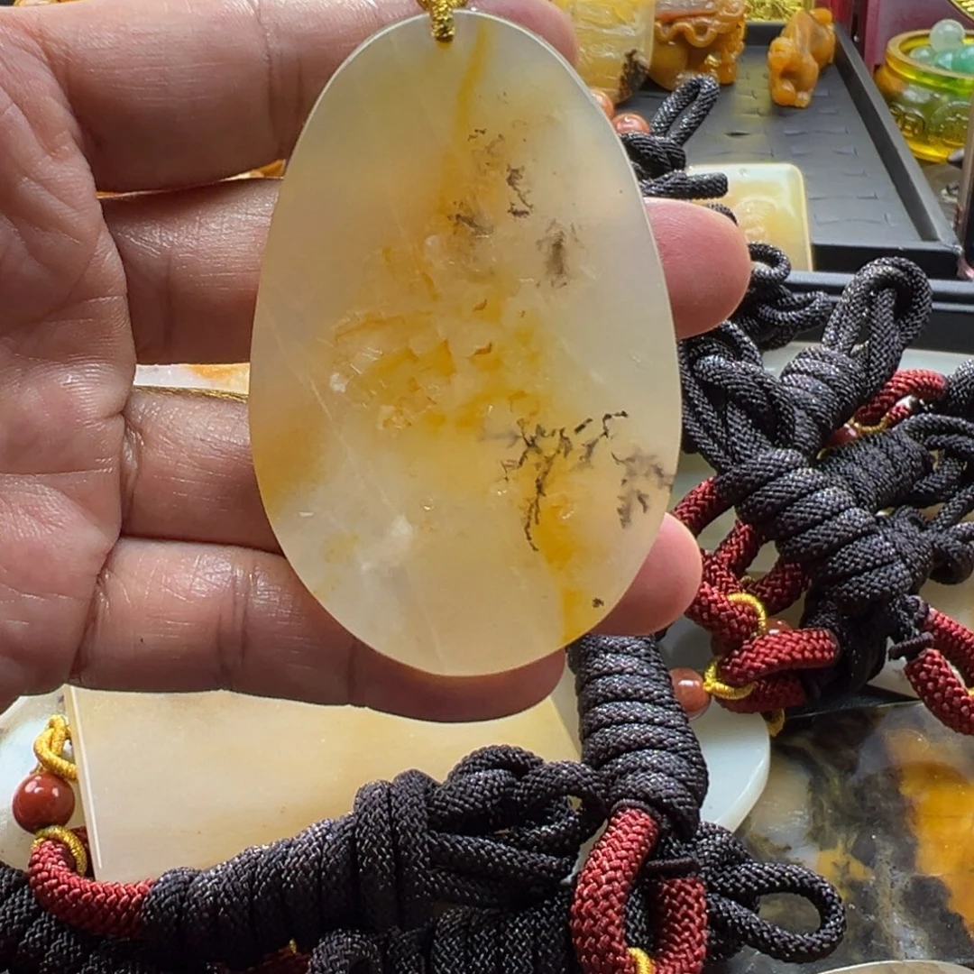 未镶嵌未镶嵌石英质玉