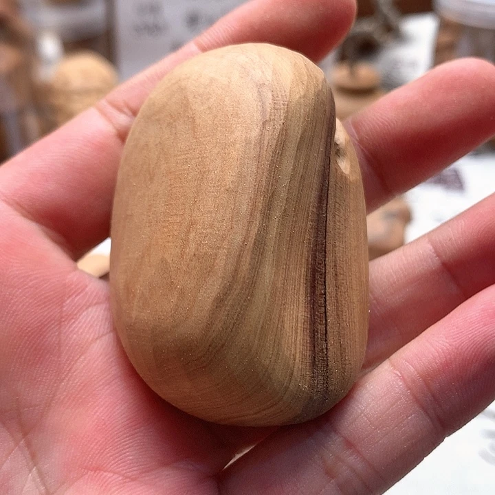 *****檀香木手工制作小把件