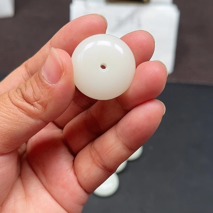 手链未镶嵌和田玉（糖玉）