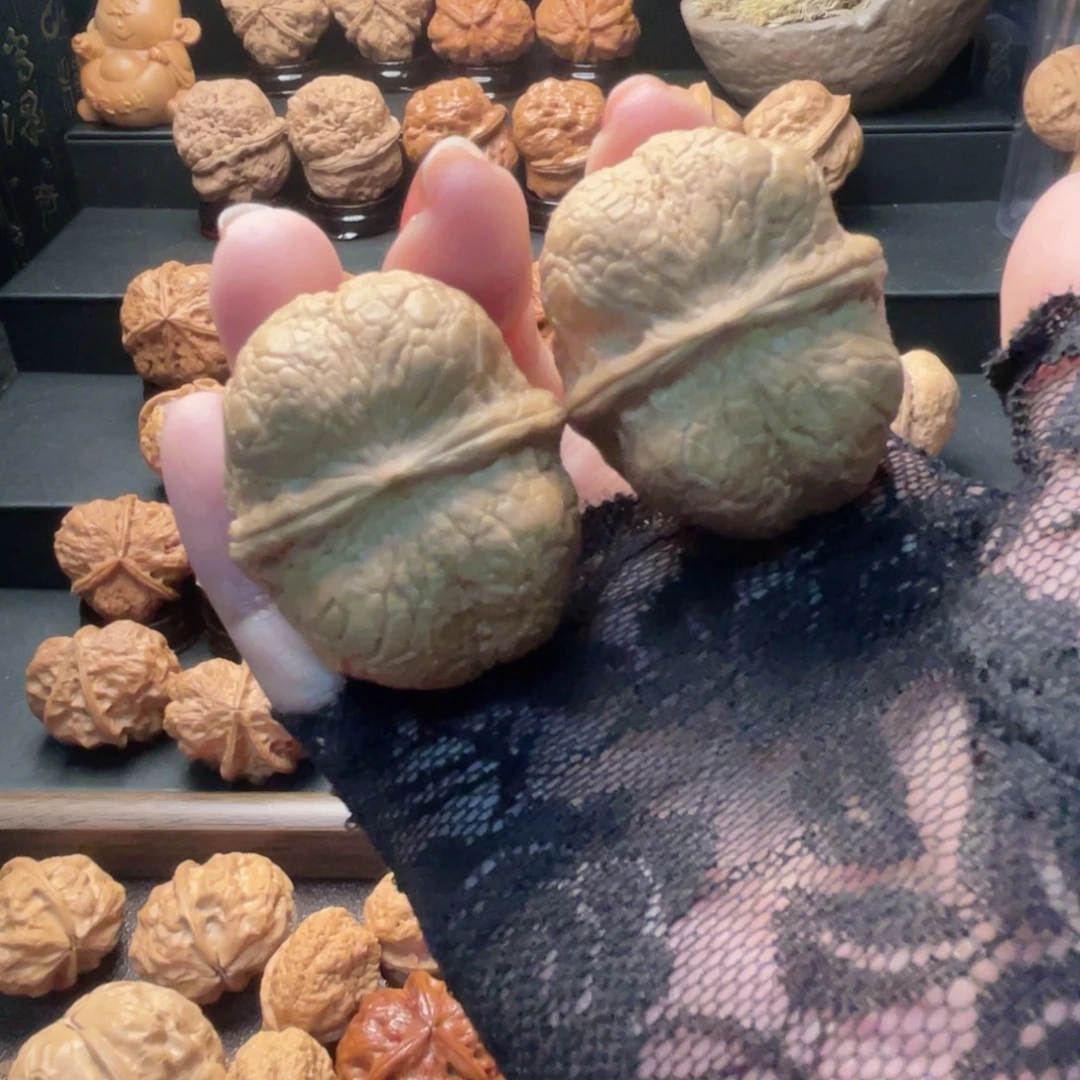 文玩核桃吊坠方尊43尺