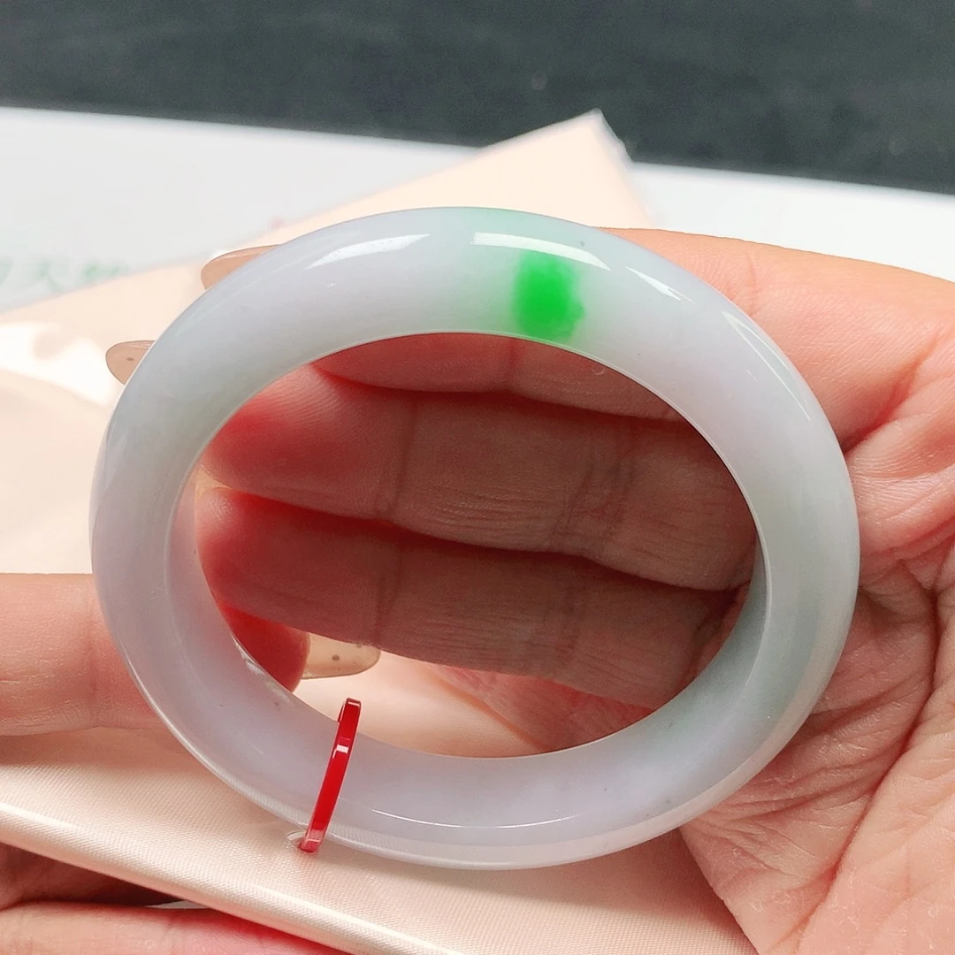 ：***：翡翠未镶嵌手镯8009