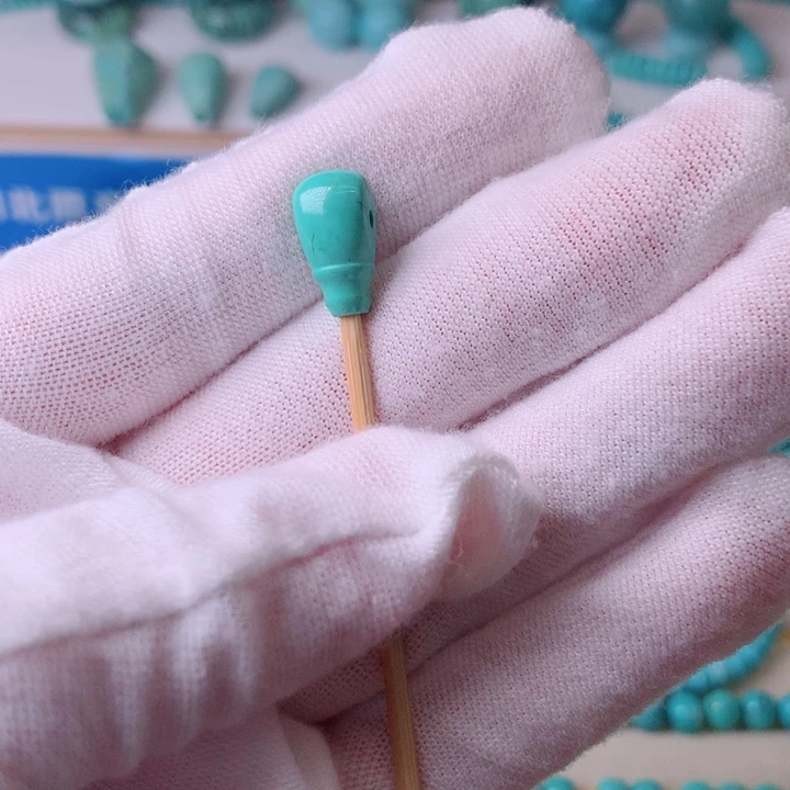 绿松石未镶嵌挂件
