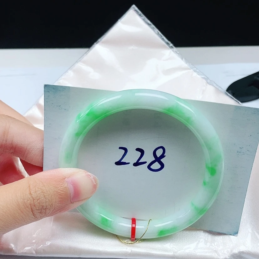 【闪购商品】翡翠手镯未镶嵌54.2圈