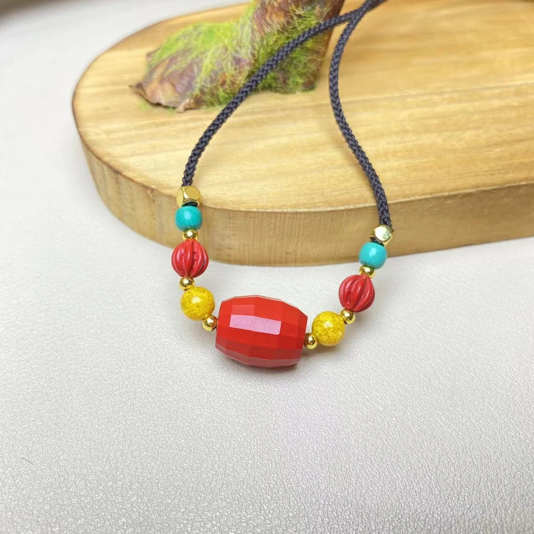 含辰砂工艺品高含量朱砂红砂设计款切面锁骨吊坠保真朱砂挂件