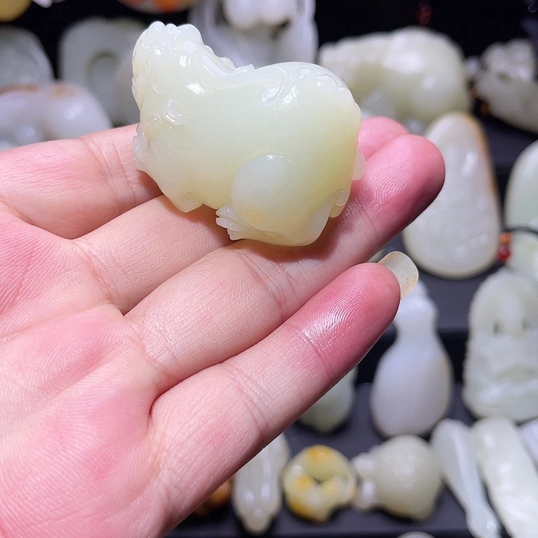 良***辰和田玉未镶嵌挂件