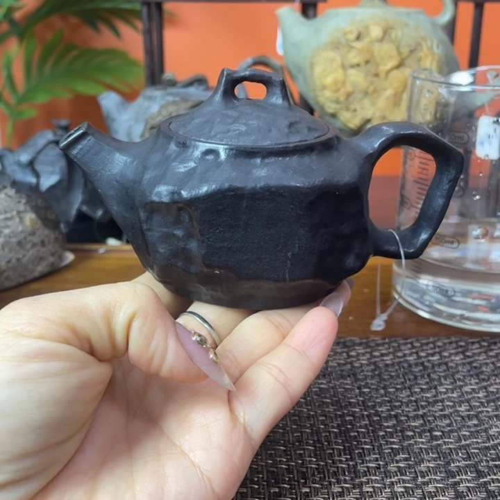 冰碛岩手凿随型茶具