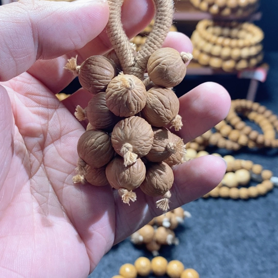 吊坠猴头核桃葡萄串