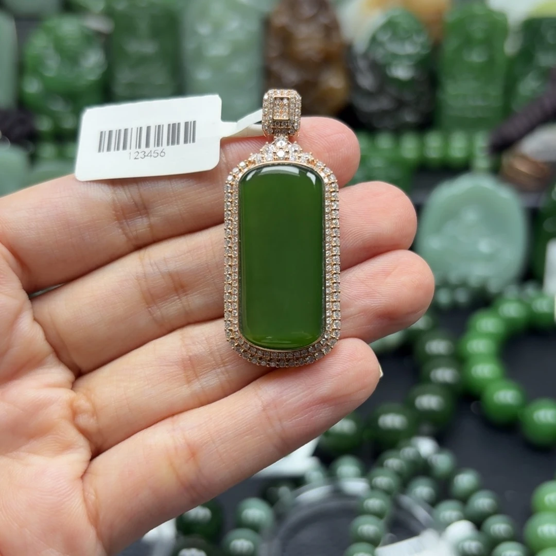 和田玉18K金镶嵌颈饰