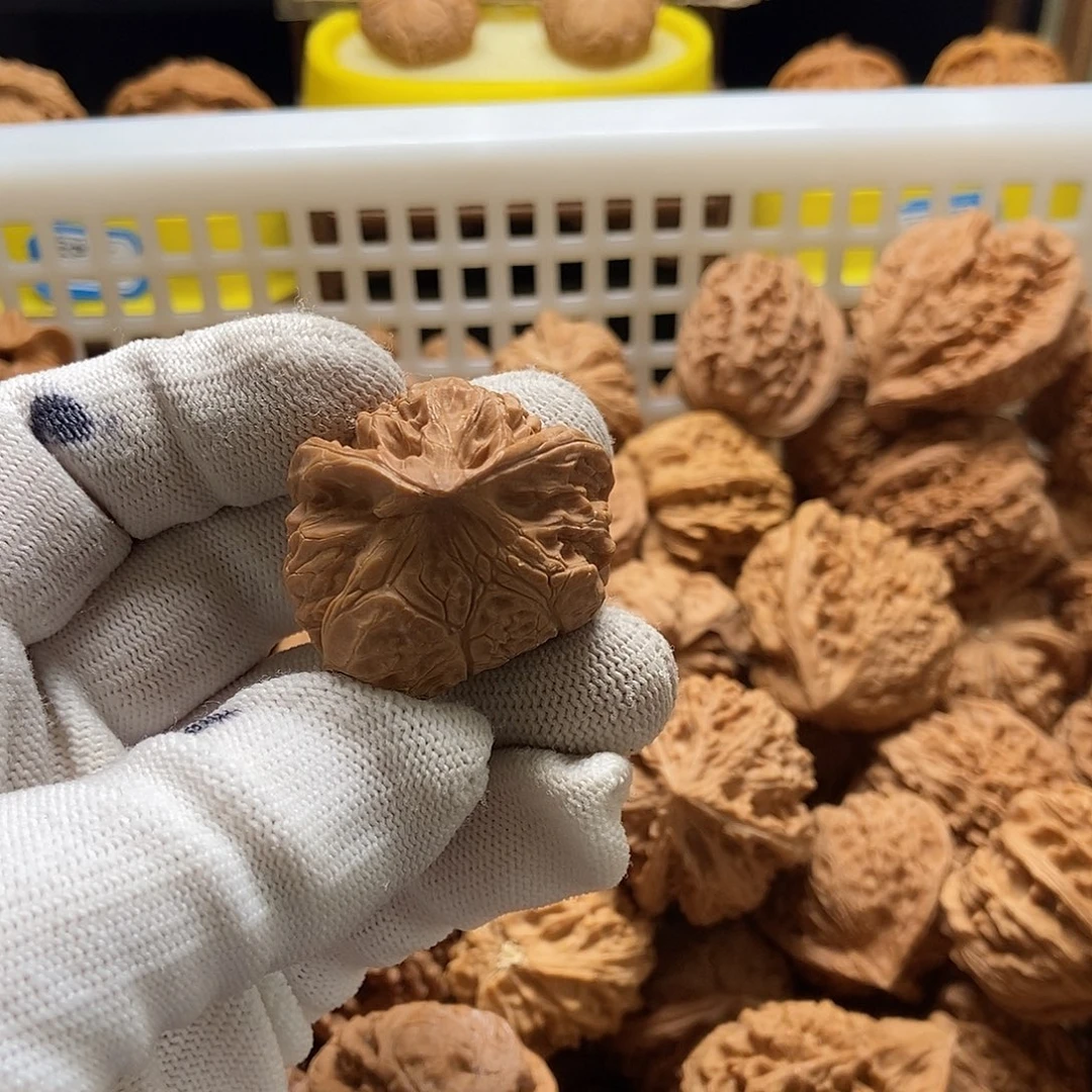 @***室文玩核桃吊坠宫灯