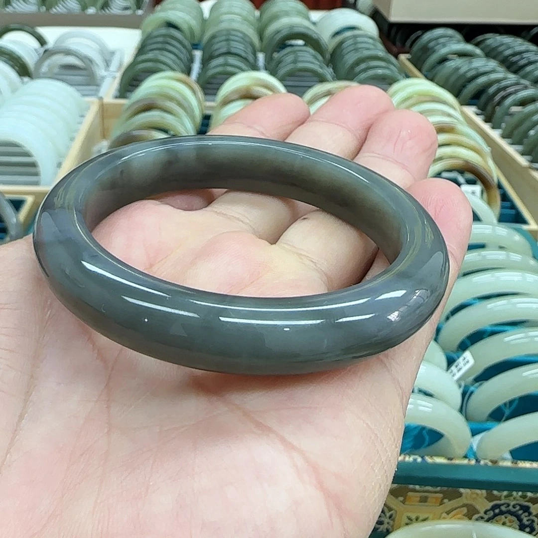 和田玉手镯未镶嵌连