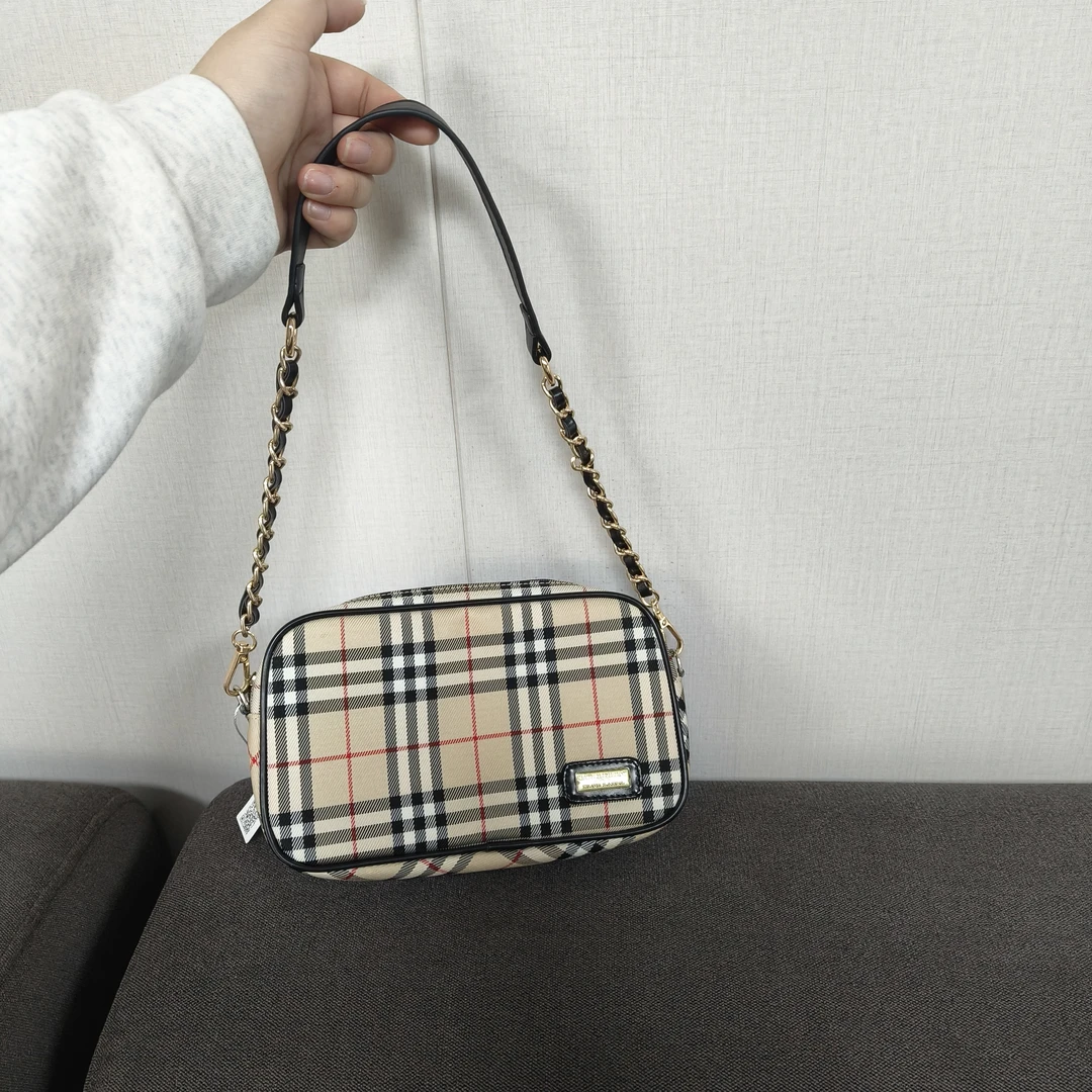 95新 BURBERRY/博柏利 兔兔奢Q/巴宝莉手提包/250317095