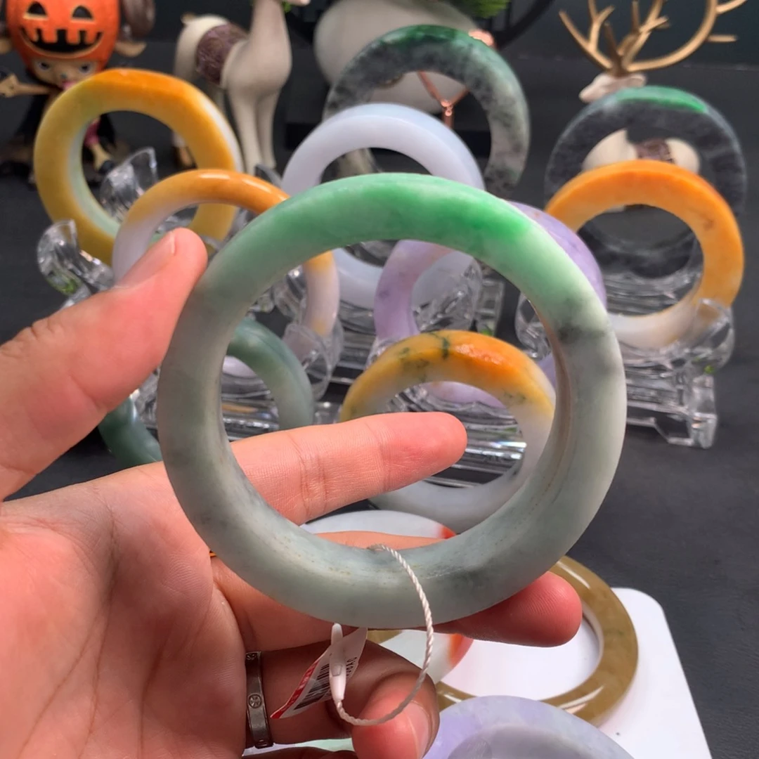 宝***儿定制翡翠手镯未镶嵌
