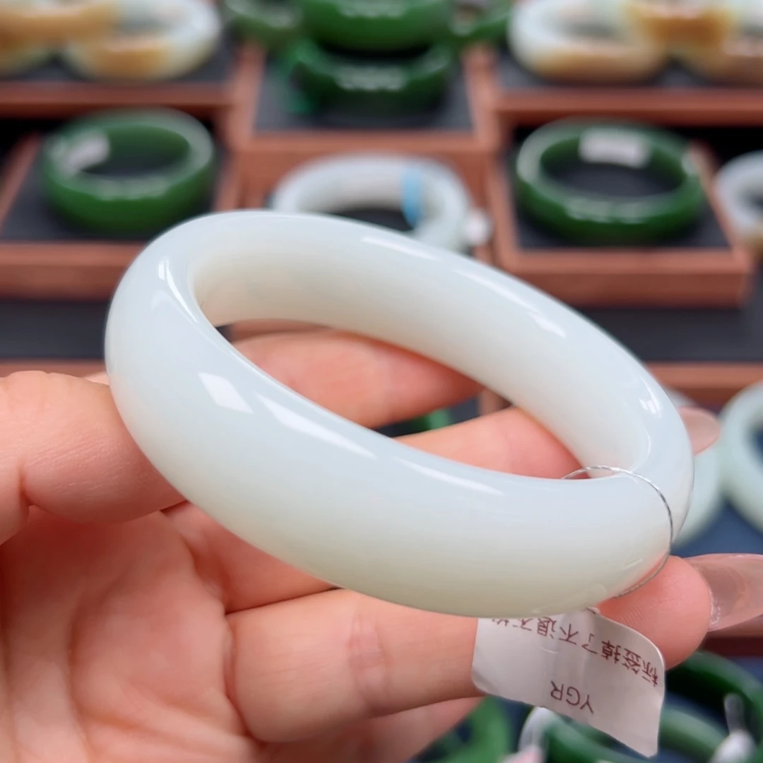 未镶嵌手镯和田玉5758圈口