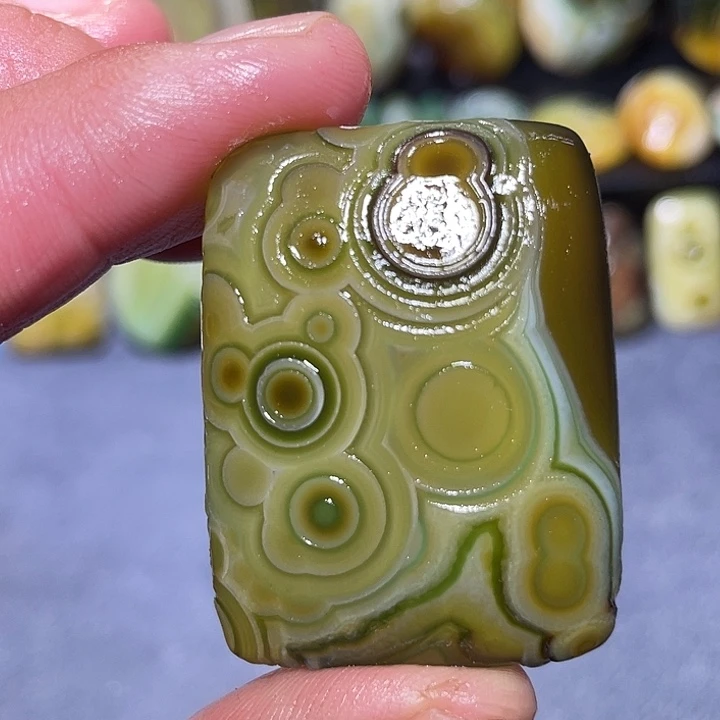 玛瑙/玉髓未镶嵌珠宝奇石