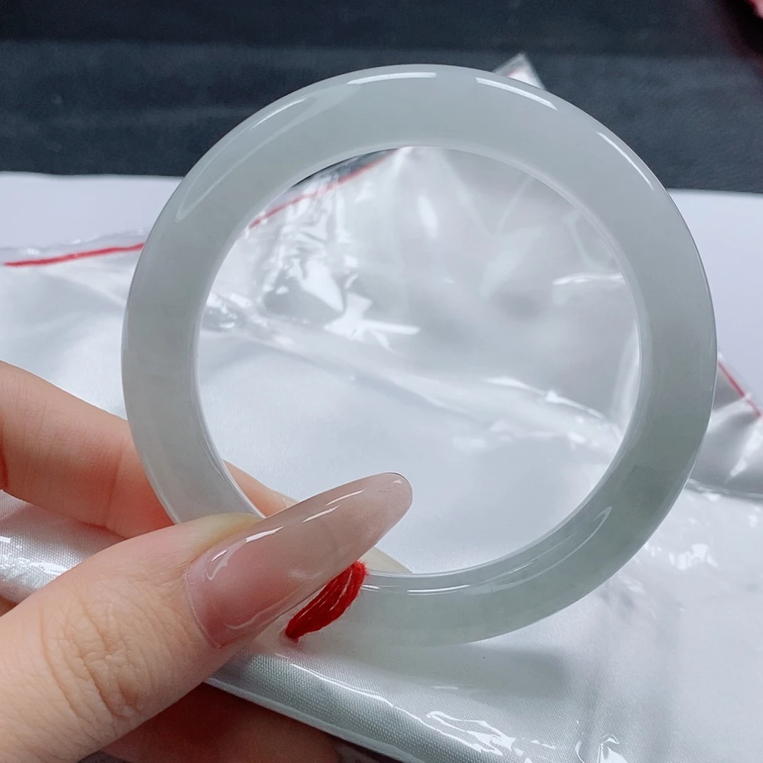 【闪购商品】未镶嵌手镯（圆镯）翡翠427号