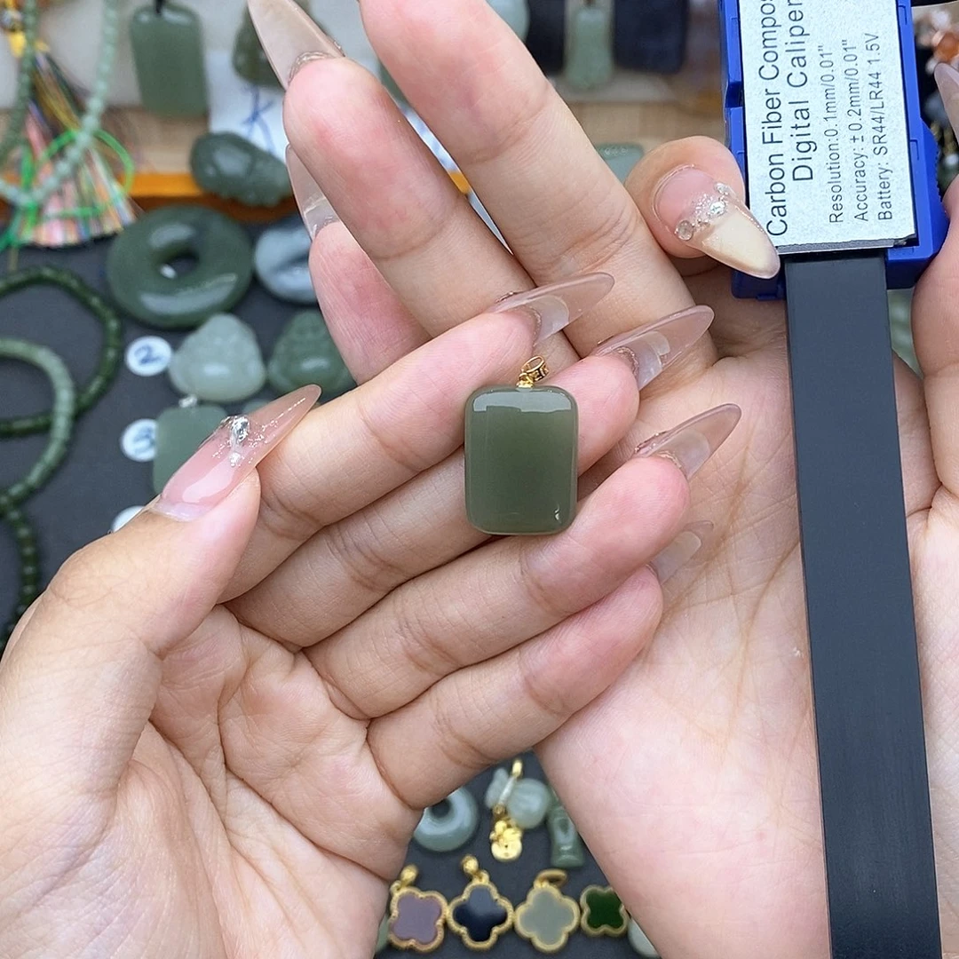 和田玉18K金镶嵌吊坠(不含链)
