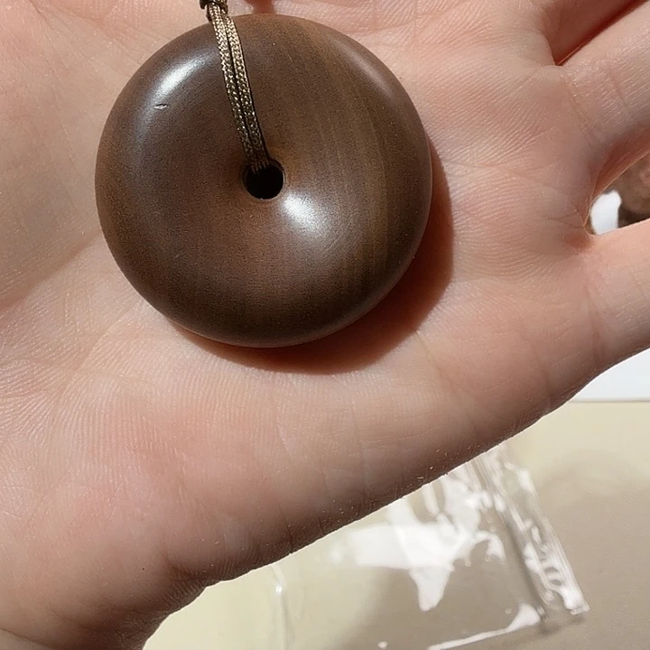 春***里檀香木印度老山檀香黑肉精工平安扣