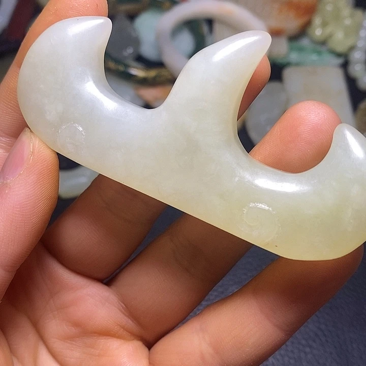 和田玉（糖玉）未镶嵌颈饰
