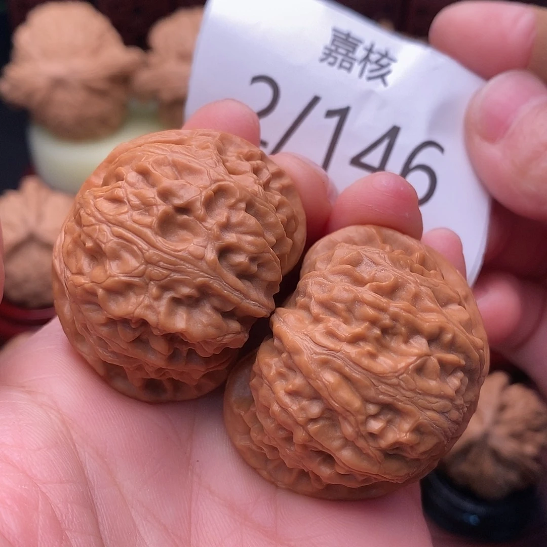 文玩核桃把件尖**蛋41全品宫灯