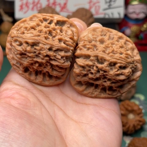 【闪购商品】把件文玩核桃楠*枫45南疆石