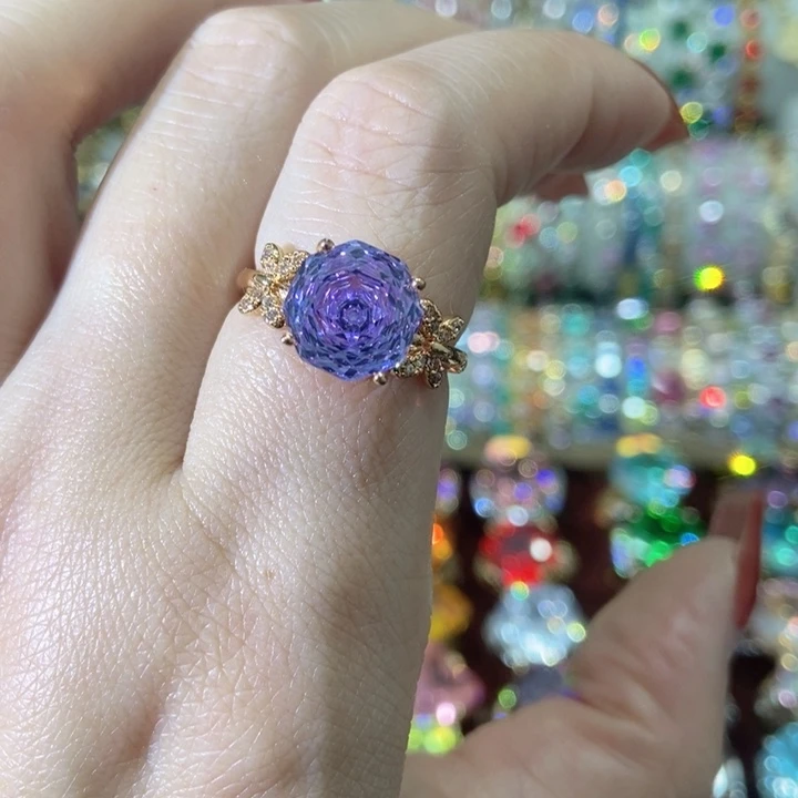 66锆石（处理）戒指